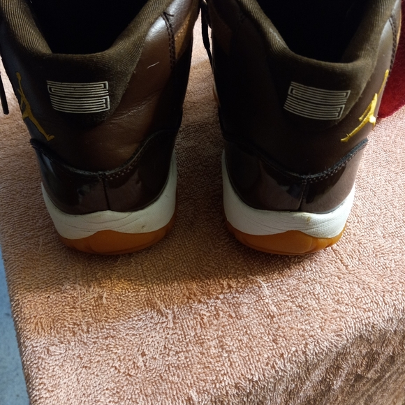 Nike - Picture 3 of 5